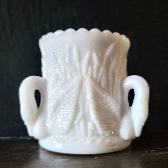 Vintage Westmoreland Milk Glass Swan Toothpick Holder Vintage Toothpick Holder - Picture 1 of 6